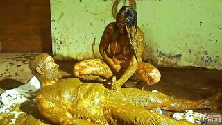 Betty and Frankys Cowshit Fuck